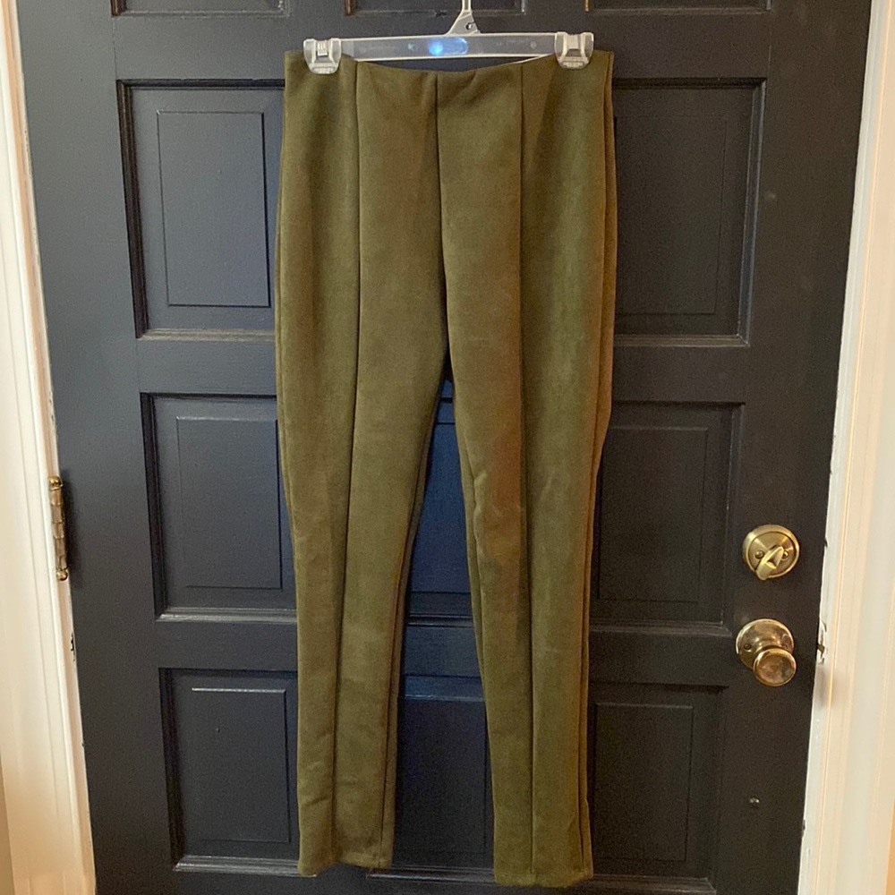 Haute Monde Pants. Size M